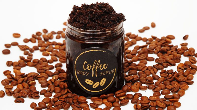 5 Body Scrub Alami Terbaik Untuk Cerahkan Kulit Yang Bisa Kalian Buat Sendiri